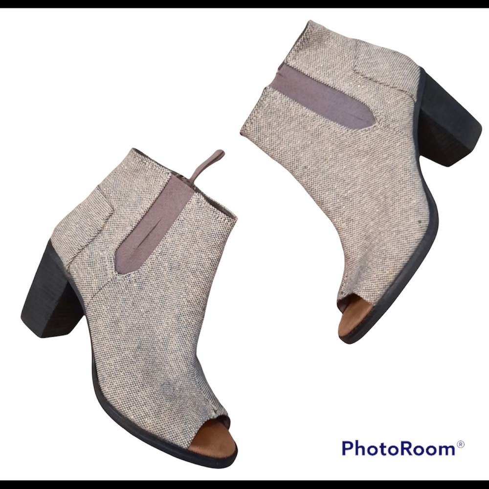 TOMS CASTLEROCK | Peep Toe Booties